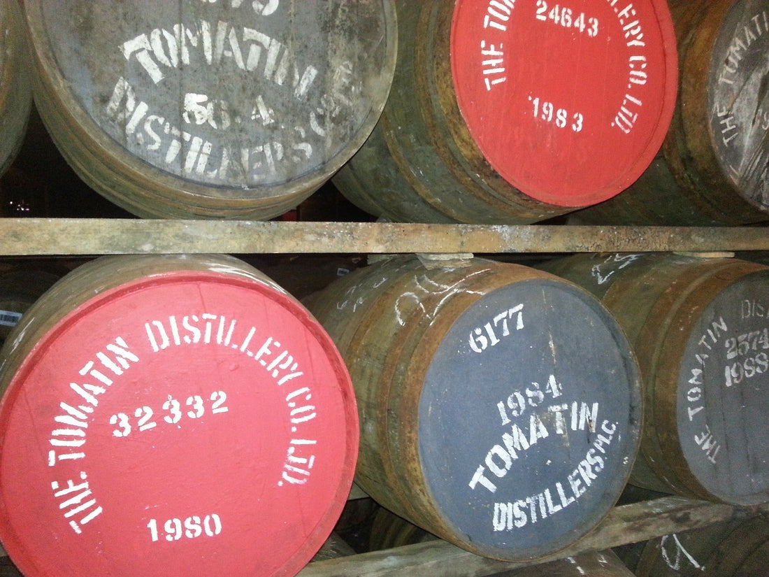 Whisky reift in gebrauchten Eichenfässern und entwickelt so sein typisches Aroma